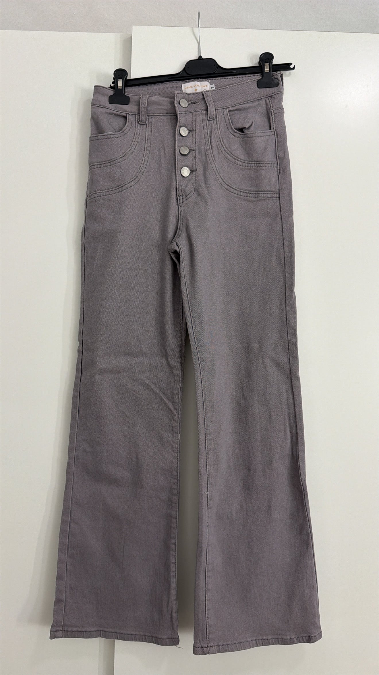 Pantalón vaquero gris